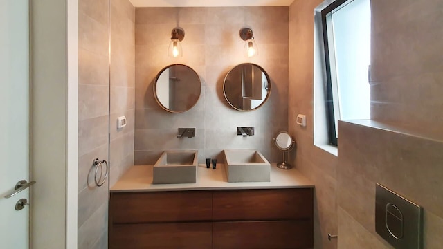 エクスクルーシブ 3 BッドR ニア ロスチャイルド TL40