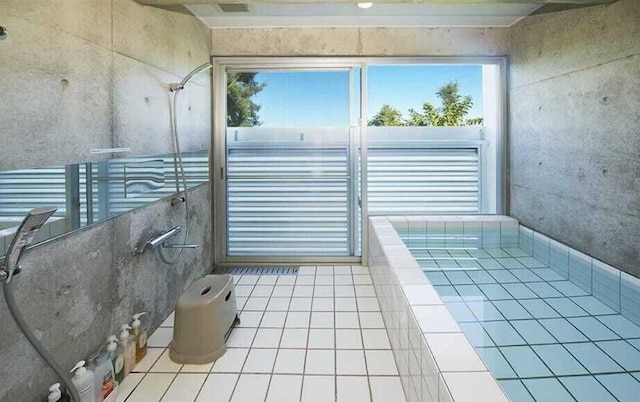 ワイヤーズホテル恩納 クリッパーオキナワベース