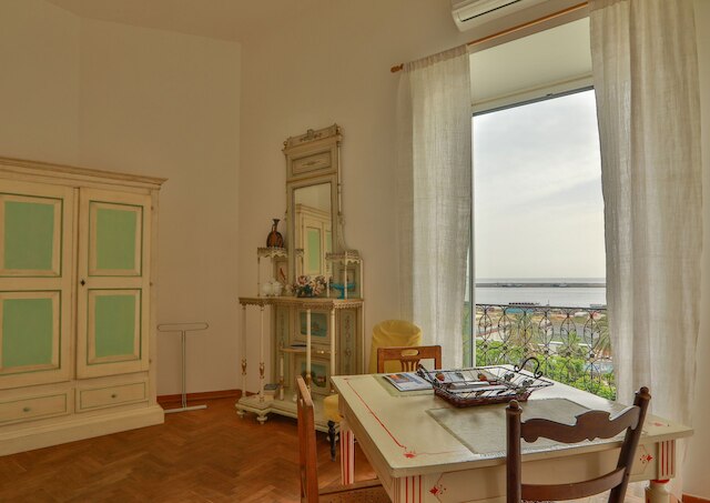 アメイジング シー ビュー イン ヒストリック ビルディング