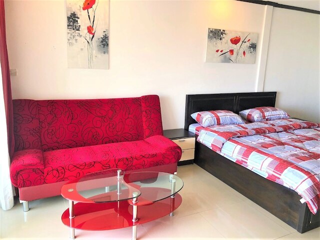 バーン スアン ララナ ジョムティエン