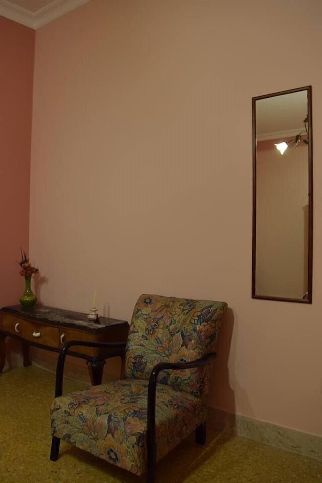 ラキローン B & B