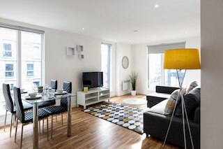 ウォーム アンド ウェルカミング アパートメンツ