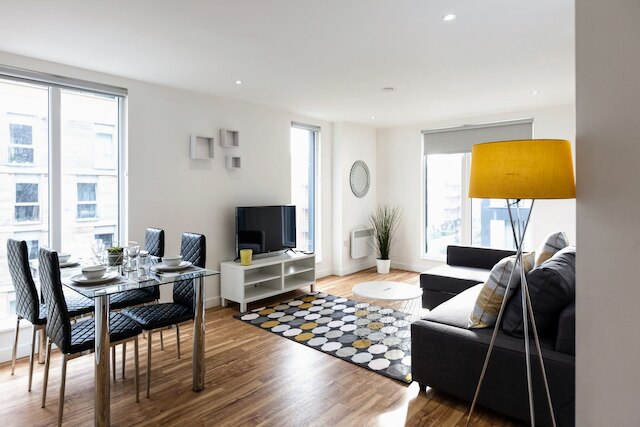 ウォーム アンド ウェルカミング アパートメンツ