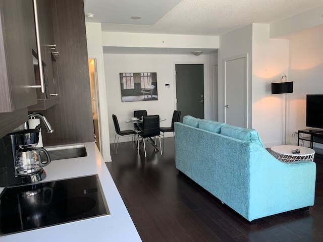 サルカー スイーツ - ダウンタウン ファッション ディストリクト