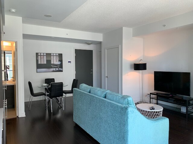 サルカー スイーツ - ダウンタウン ファッション ディストリクト