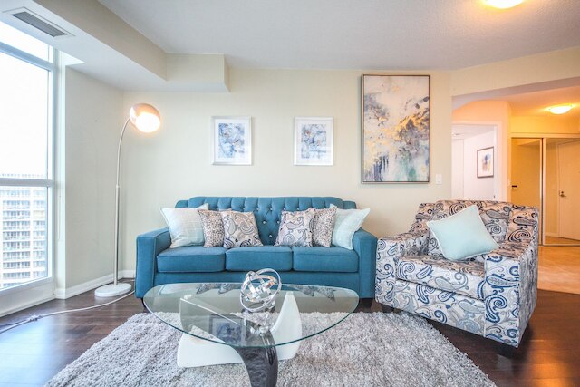 サルカー スイーツ - フォート ヨーク ブールバード