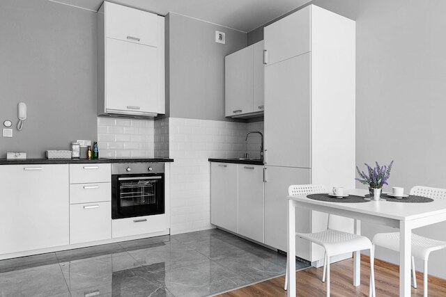 ワルシャワ ヴロチー ブリリアント アパートメント