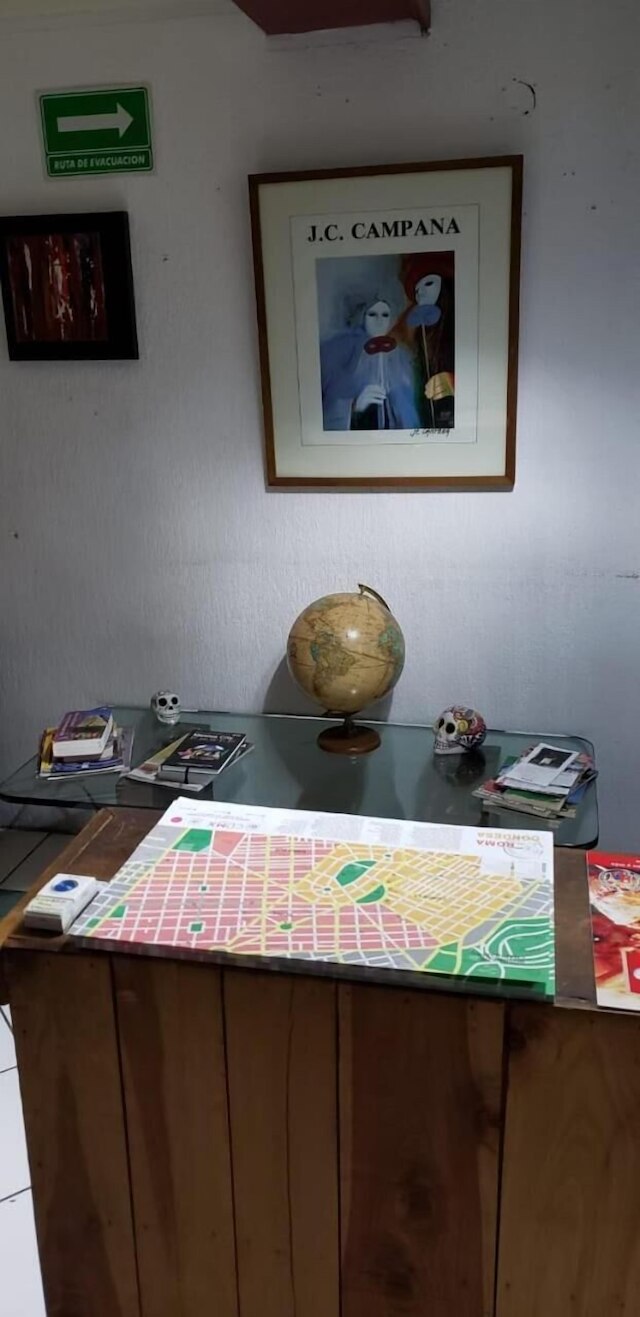 アニス ホスタル