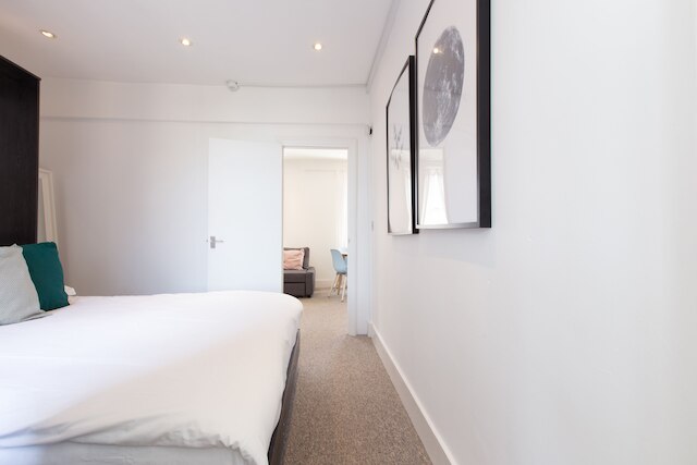 ベイズウォーター アパートメンツ バイ アロ ハウジング