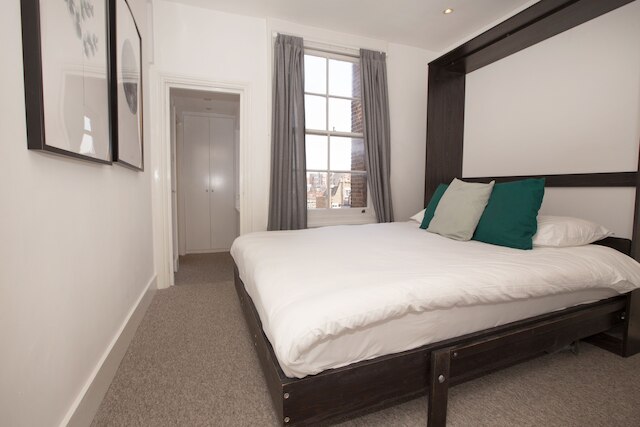 ベイズウォーター アパートメンツ バイ アロ ハウジング