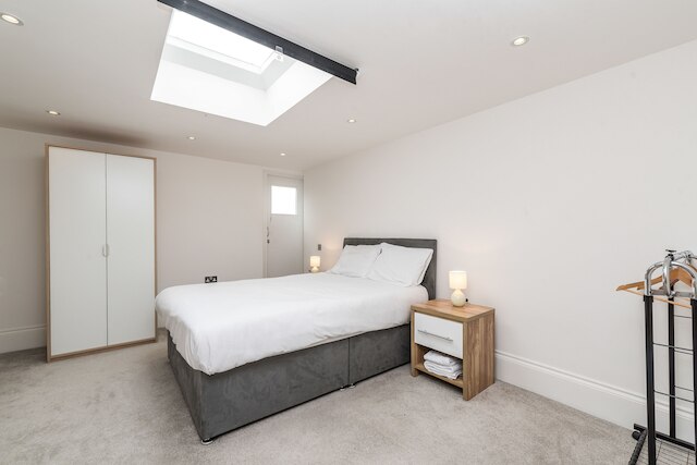 ピカデリー ロフツ バイ アロ ハウジング