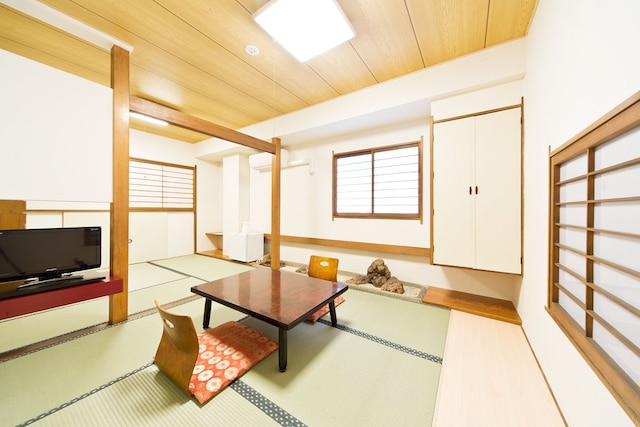 ビジネスホテル山城