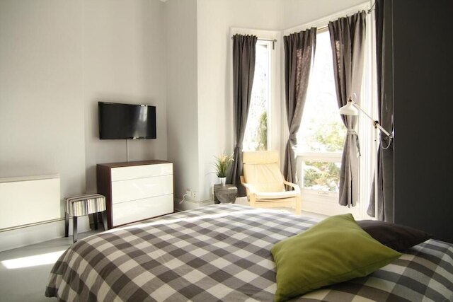 ザ・クラレンスパーク - ホステル