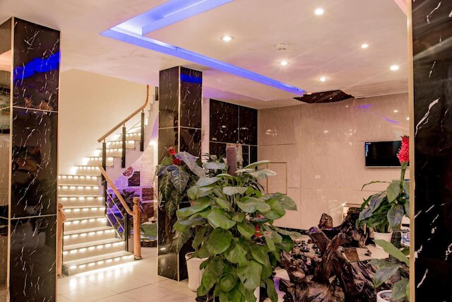 OYO 1143 トゥー ジャン ホテル