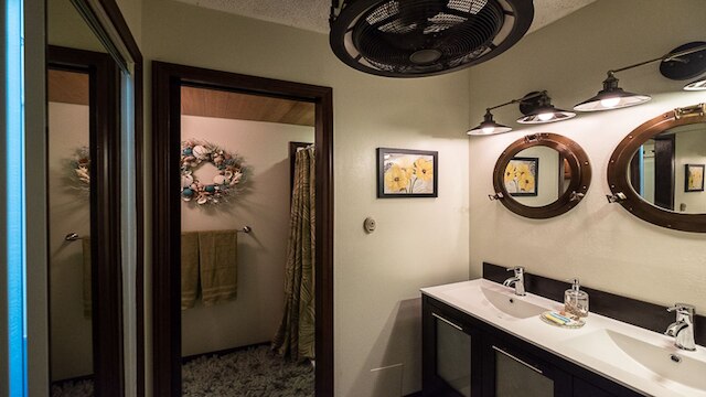 オーシャンフロント リモデーレド スタジオ コンド