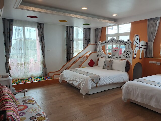 ハニーサックル ファミリー キャッスル