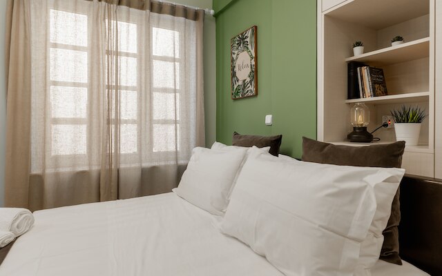 モナスティラキ アーバン アパートメンツ