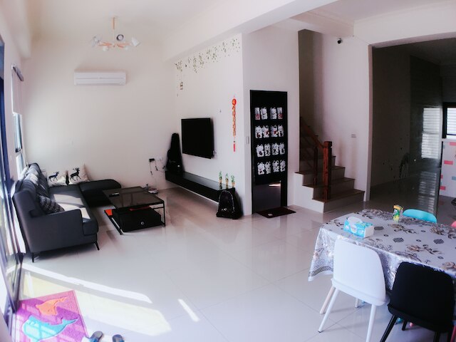 エジーン シー ホームステイ