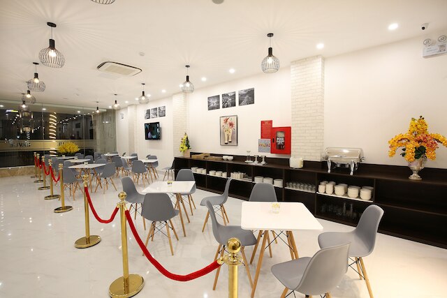 デヴュー ホテル ダナン