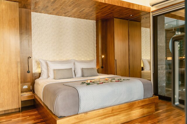 アヨーナ  ヴィラ  スミニャック バイ イニI ヴィー ホスピタリティ