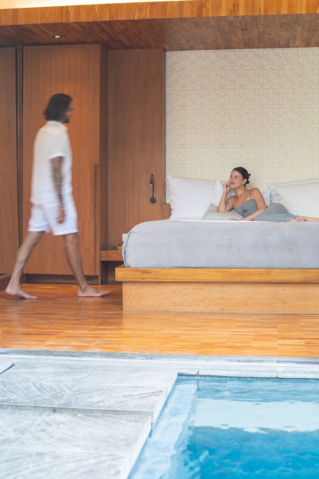 アヨーナ  ヴィラ  スミニャック バイ イニI ヴィー ホスピタリティ