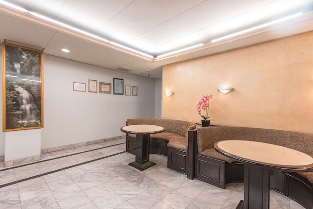 OYO 671 ホテル キャピトル