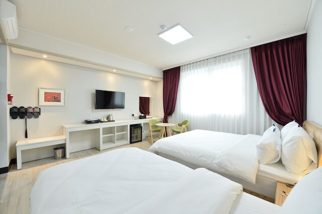 クァンジュ ツーリスト ホテル