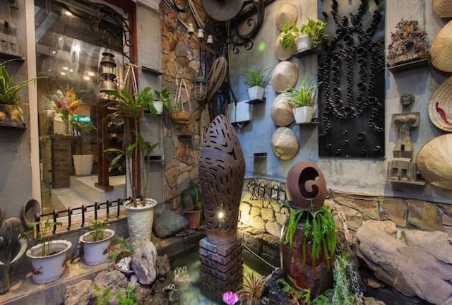 ダラー ホームステイ & トラベル