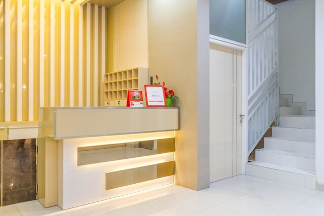 レッドドアーズ ニア パサー バル バンドン