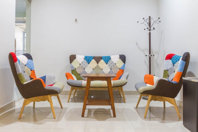 レッドドアーズ ニア パサー バル バンドン