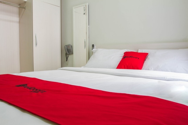 レッドドアーズ ニア パサー バル バンドン