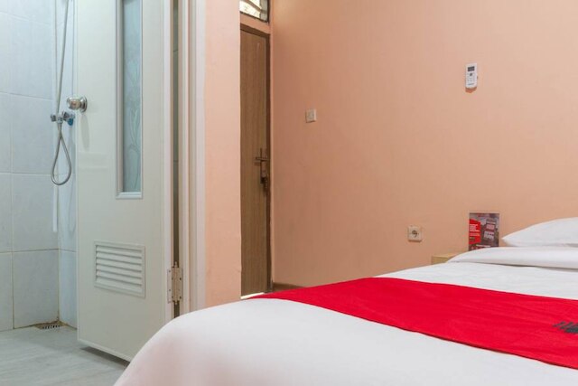 レッドドアーズ ニア イスタナ プラザ 2