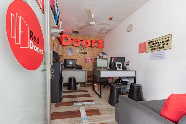 レッドドアーズ アパートメント アット ジャルディン チハンプラス