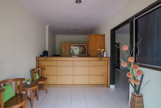 レッドドアーズ ニア タマン ベカパイ