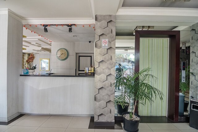 レッドドアーズ プラス ニア マンガ ベサール ステーション 2