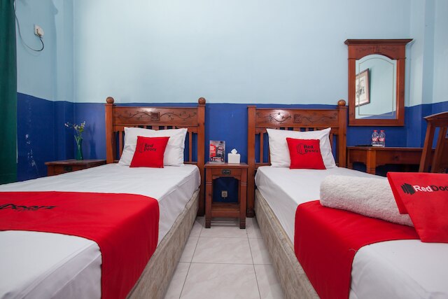 レッドドアーズ アット グンテン スラバヤ 2