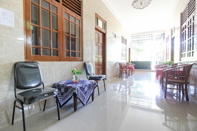 レッドドアーズ ニア チャンディ ラトゥ ボコ