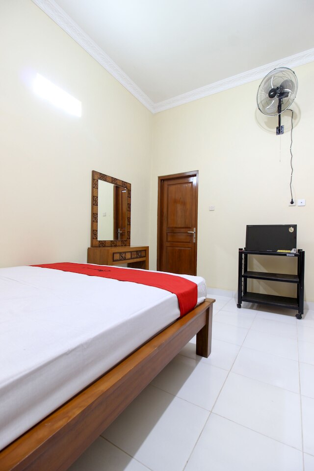 レッドドアーズ ニア チャンディ ラトゥ ボコ