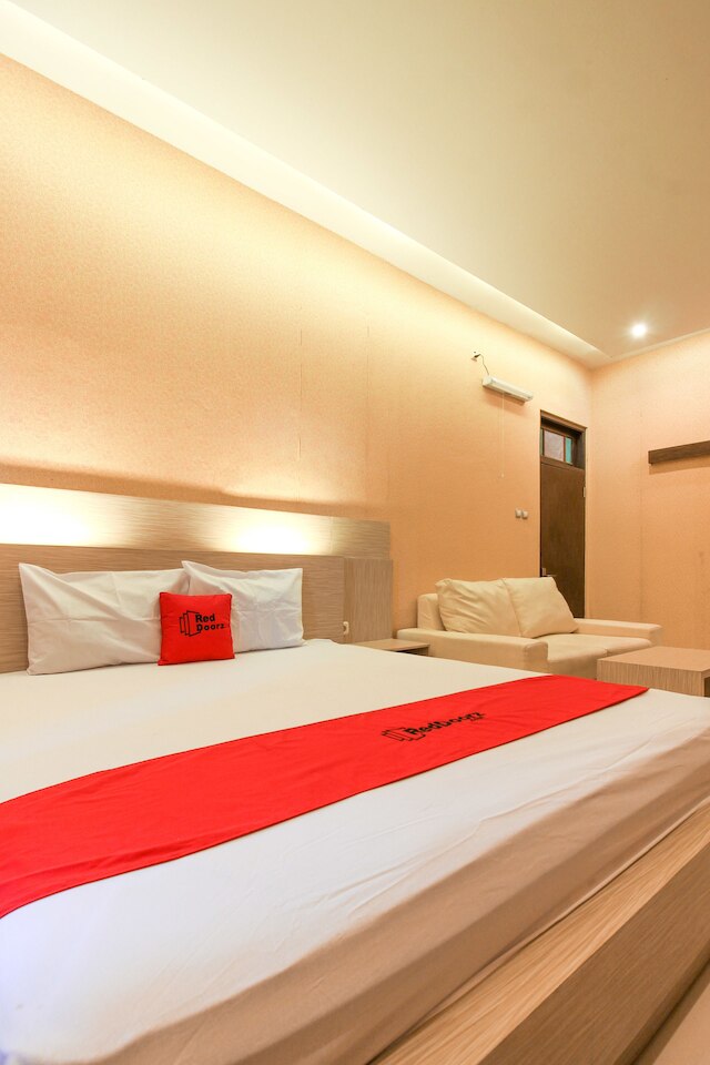 レッドドアーズ ニア チャンディ ラトゥ ボコ