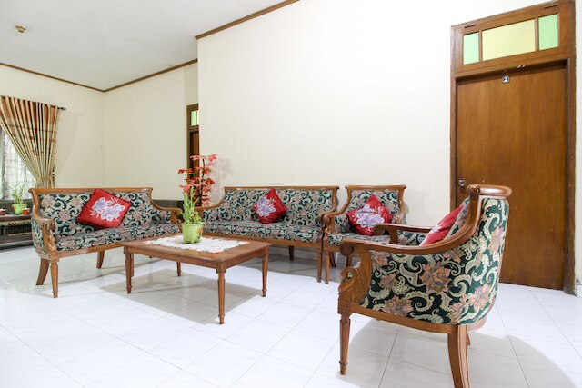 レッドドアーズ ニア チャンディ ラトゥ ボコ