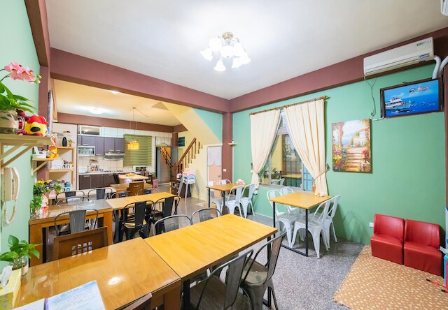 ムーンライト フェンチン ホームステイ (月明風清親子民宿)