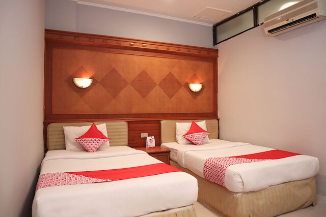 OYO 742 モナプラザホテル