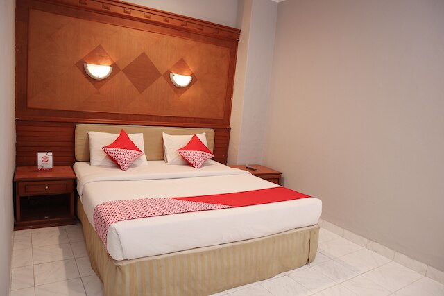 OYO 742 モナプラザホテル