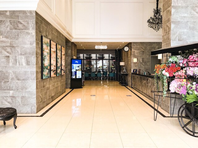 アシュレー サバン ジャカルタ