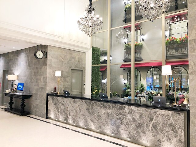 アシュレー サバン ジャカルタ