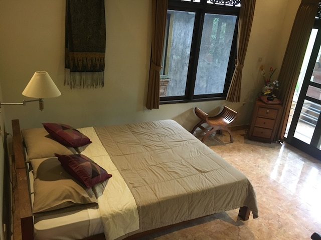 バリ アスリ ロッジ、EPS