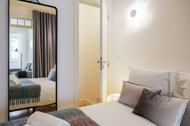 ヒップ テイラー メイド フラット イン バイロ アルト