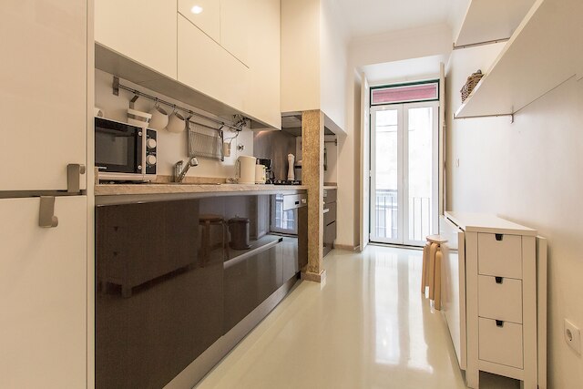 スペーシャス テイラー メイド バイロ アルト