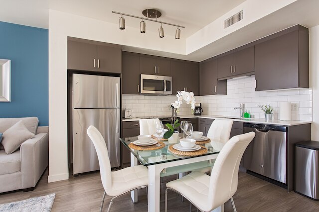 ダウンタウン ロサンゼルス ラグジュアリー、ベッドルーム 2 室、アパートメント