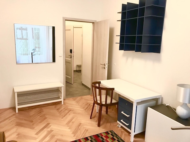 ゴールド アート アパートメンツ